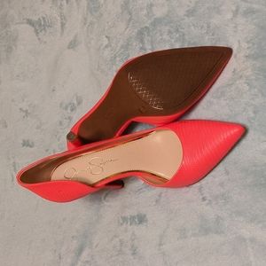 Jessica Simpson's neon pink high heels